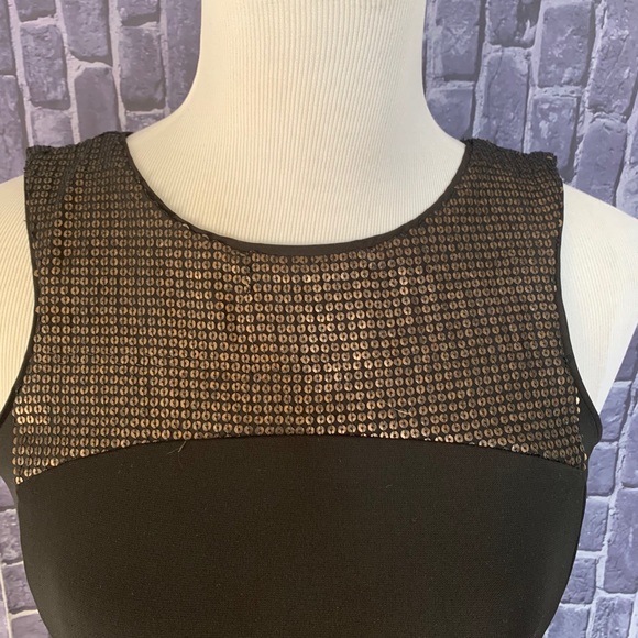 Black W/Gold Sequins Sleeveless Top - Picture 2 of 6